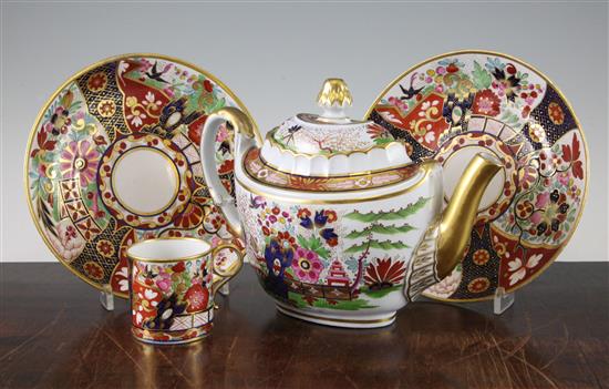 A Barr Flight & Barr Imari palette porcelain teapot, coffee can and two dishes, c.1809, teapot 23cm